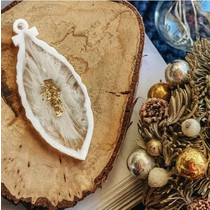 elochnay-igrushka-shishechka